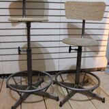 2 Vintage bar stools - adjustable height
