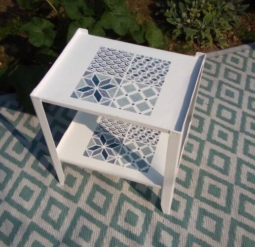 Iron table patterns cement tiles