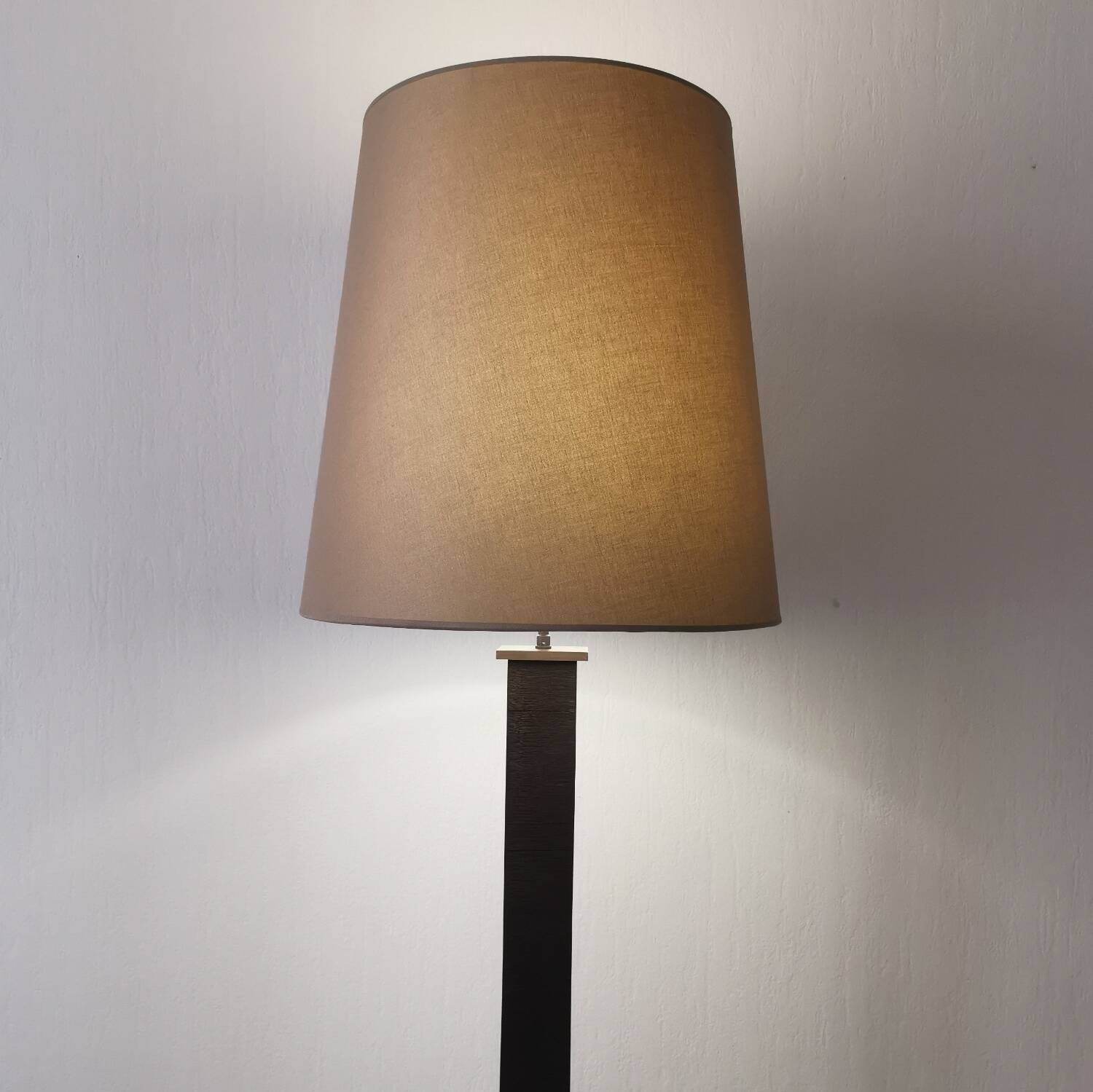 Nash model floor lamp, JNL Collection