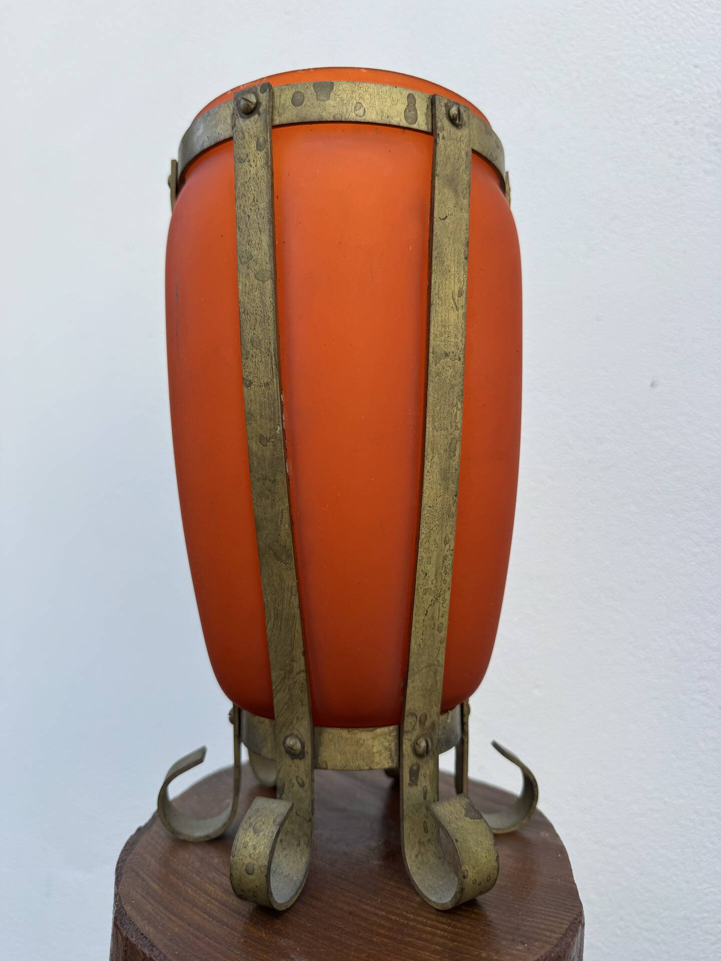 Vase à monture pâte de verre laiton années 60