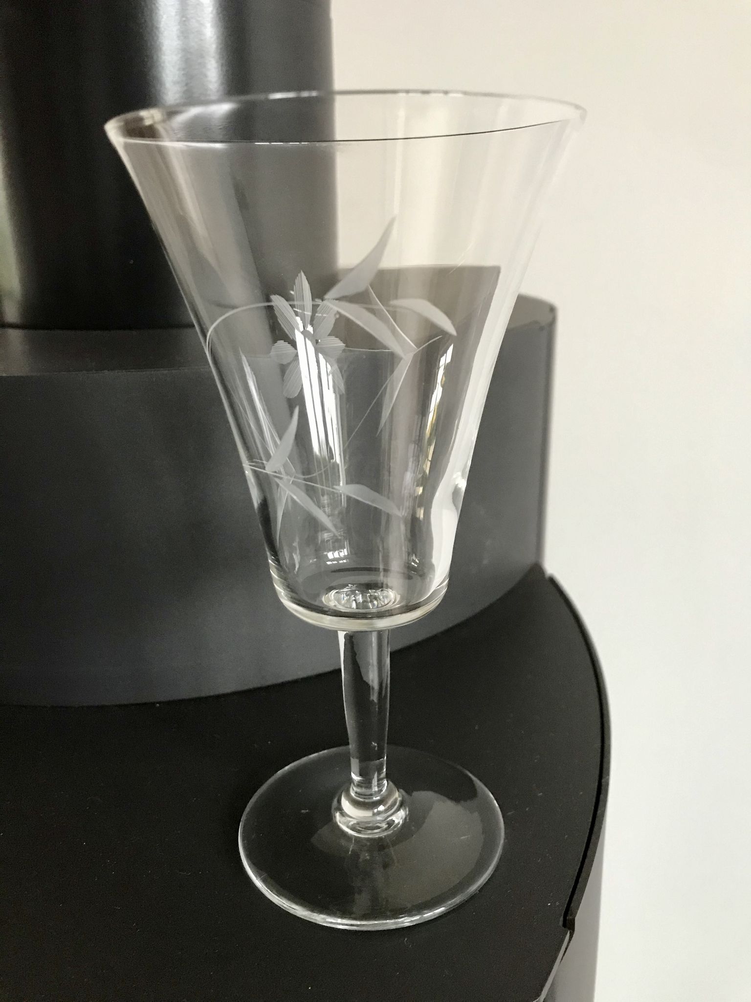 Set of 6 glasses of wine, water crystal engraved years 50-60