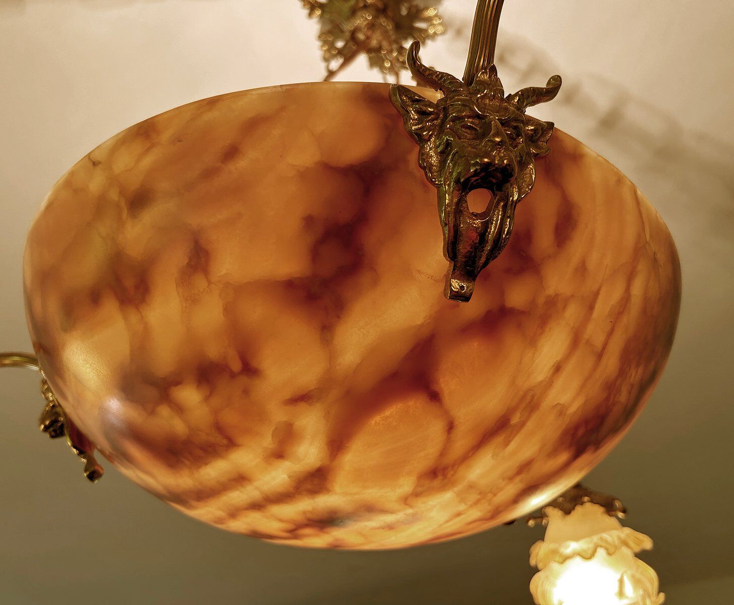 Art Deco pendant light in alabaster marble and bronze,1920s