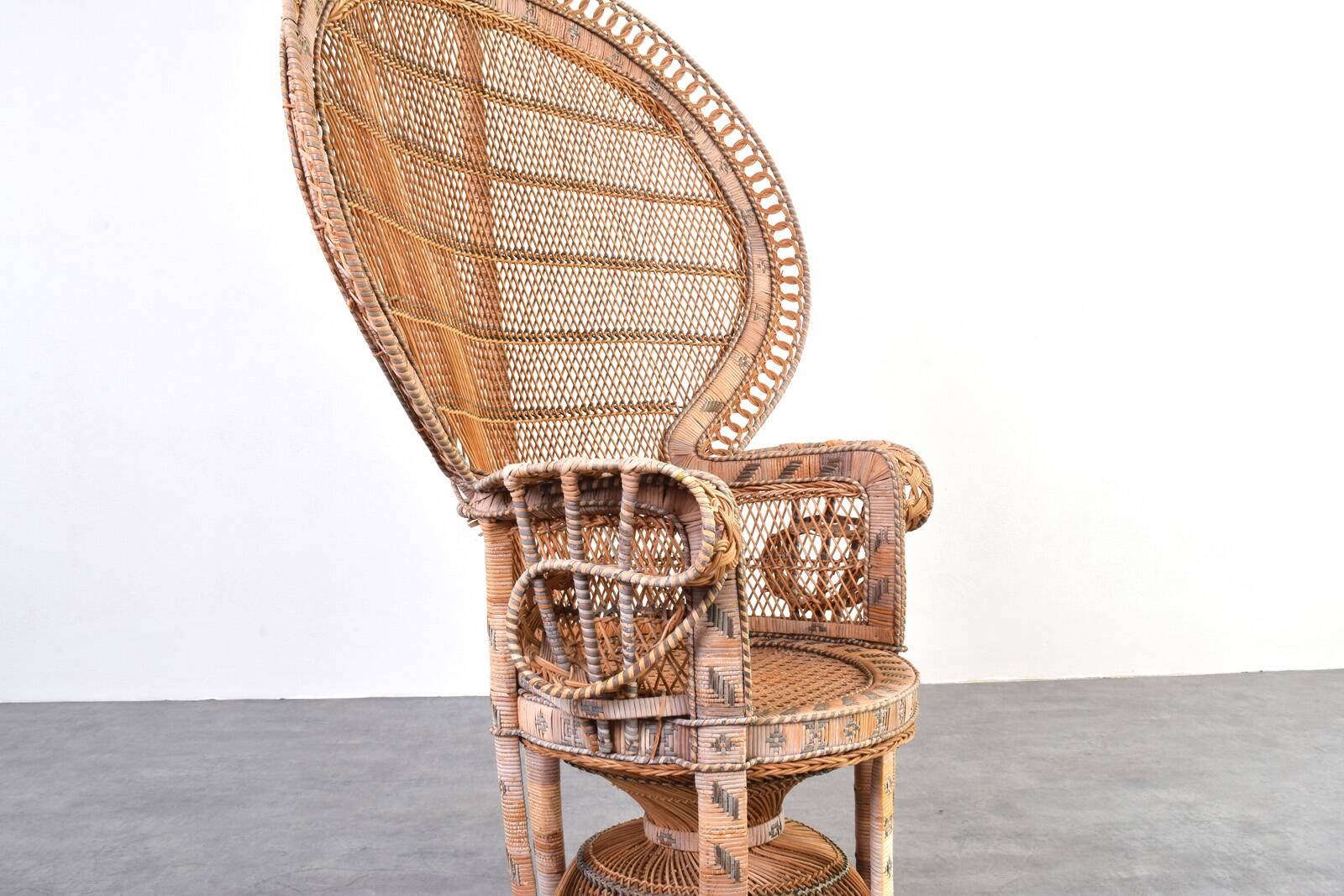 Mid-Century Wicker Peacock Emmanuelle Chair from Kok Maison, 1970s