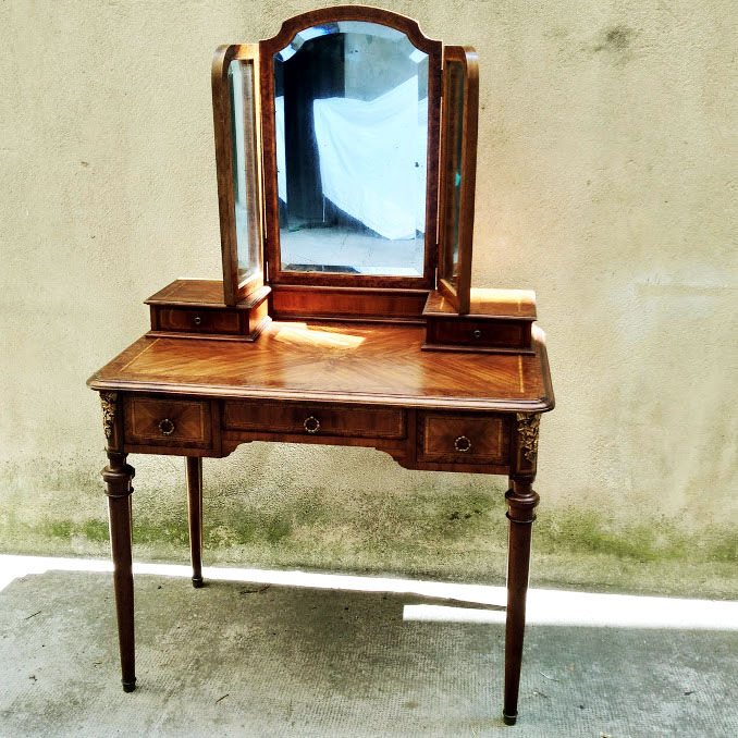 Hairdresser wood marker