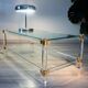 Table basse verre, plexiglas et laiton, 1970-80