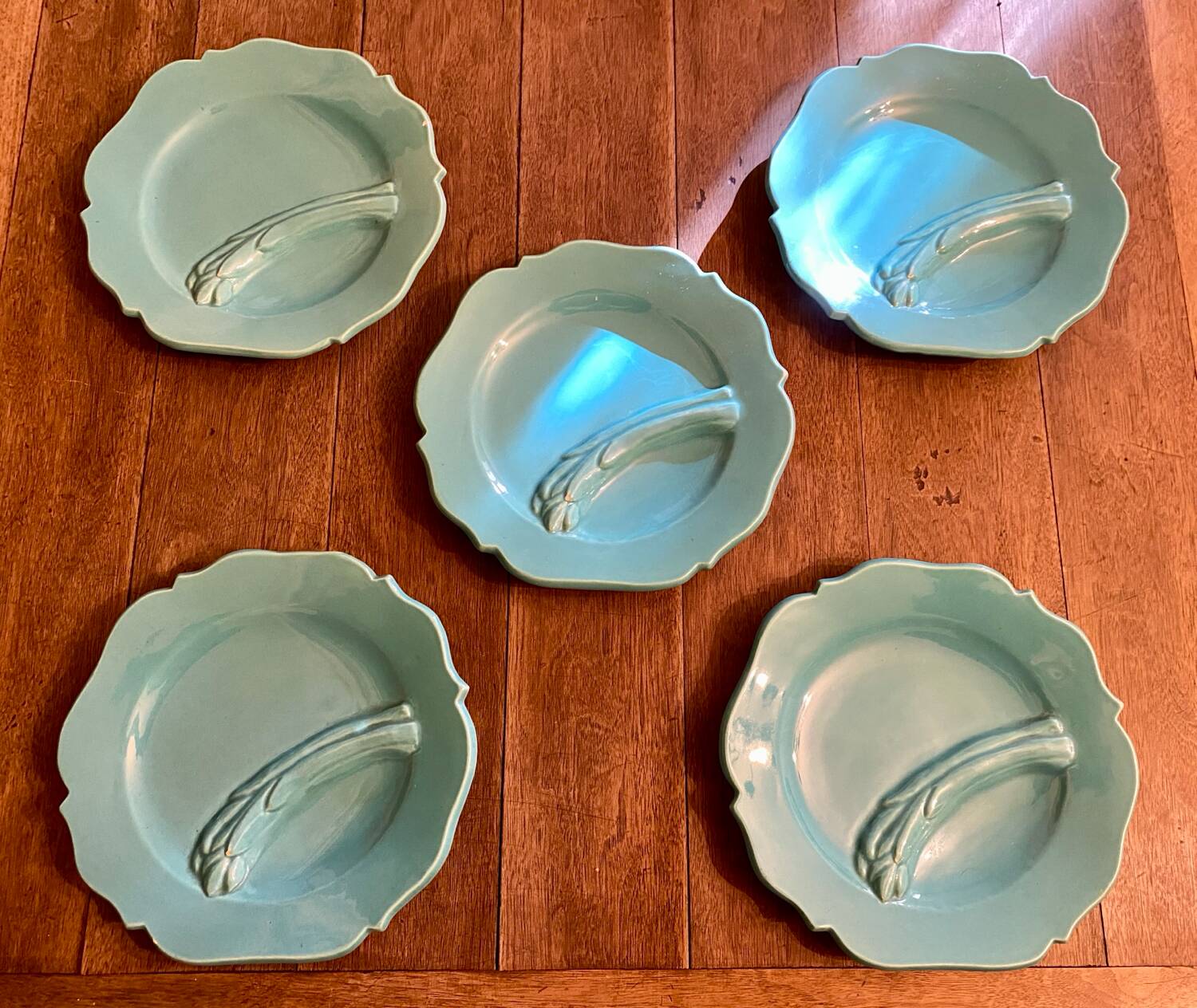 5 vintage barbotine asparagus plates