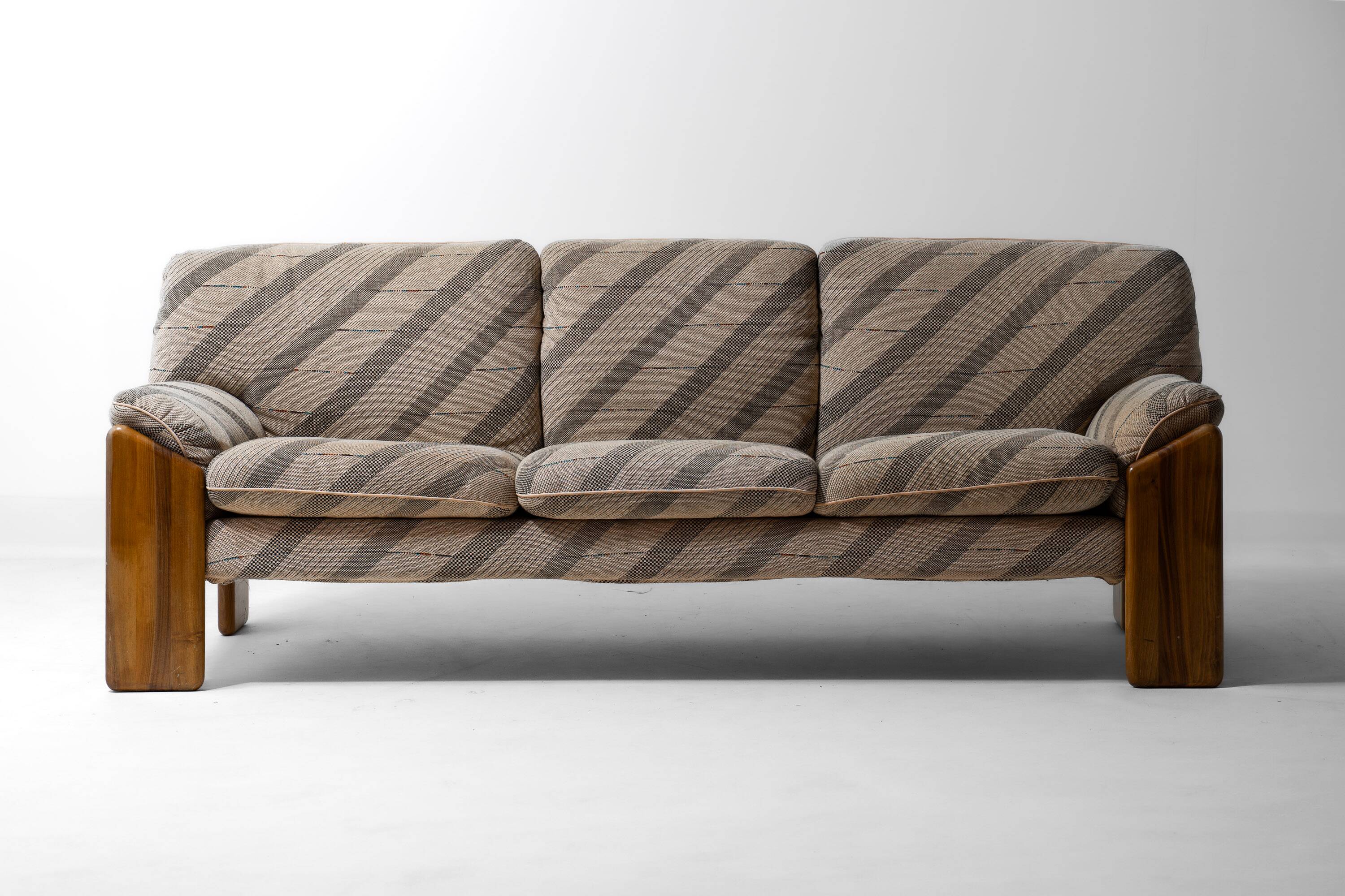 Vintage 'Sapporo' sofa by Mobil Girgi, 1970s