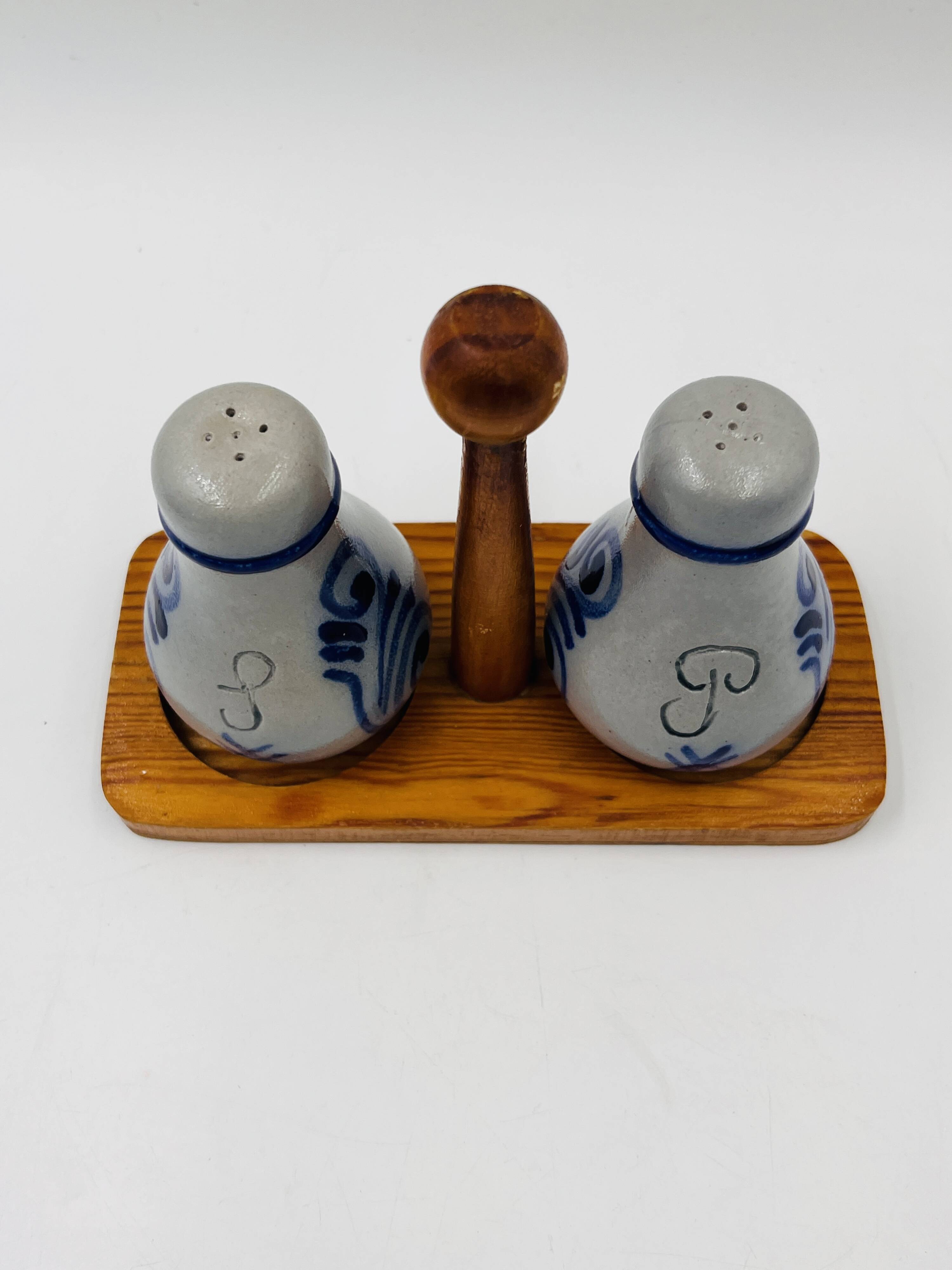 Alsatian stoneware pepper and salt set