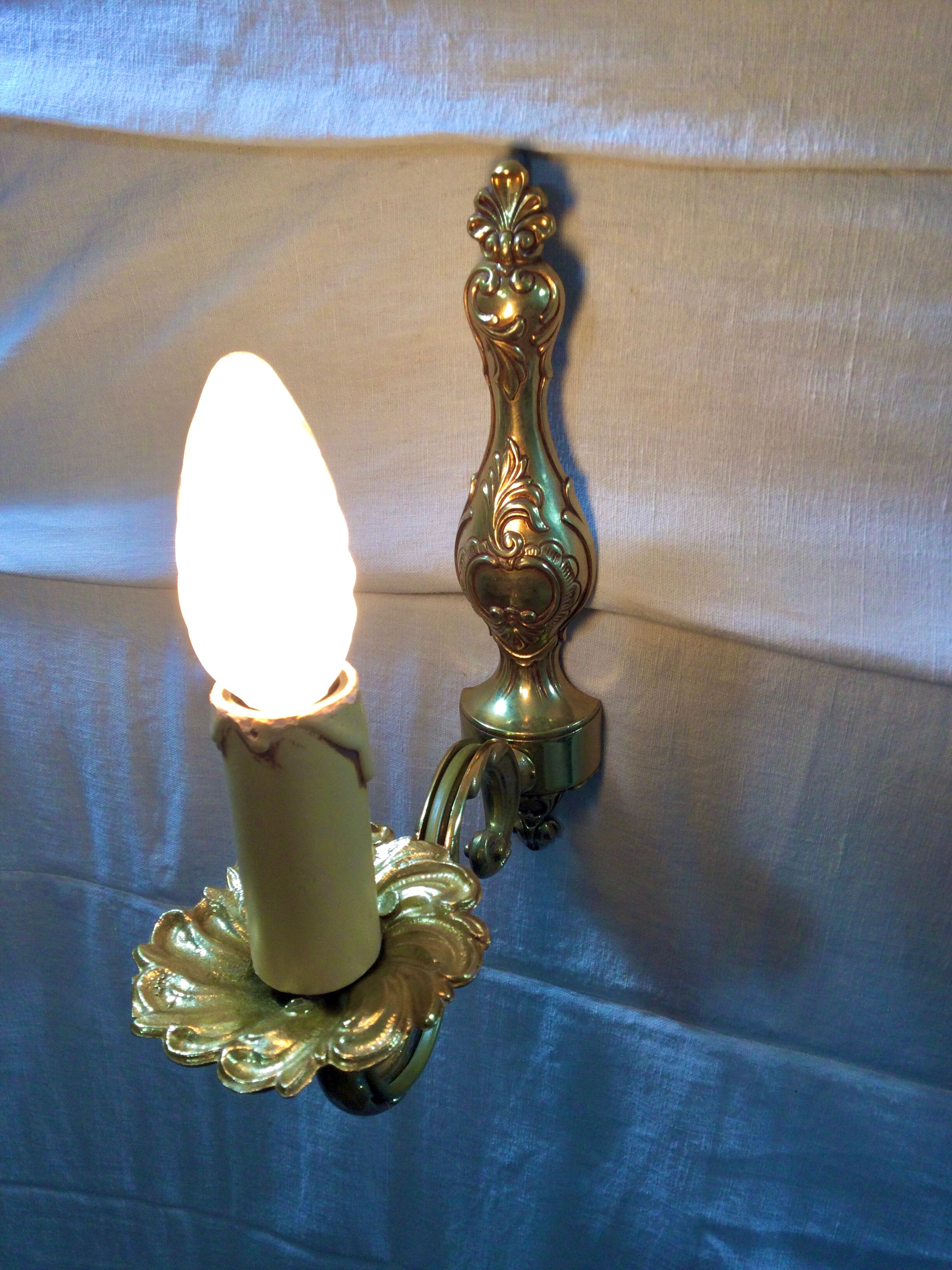 Applies 1 light louis XV style