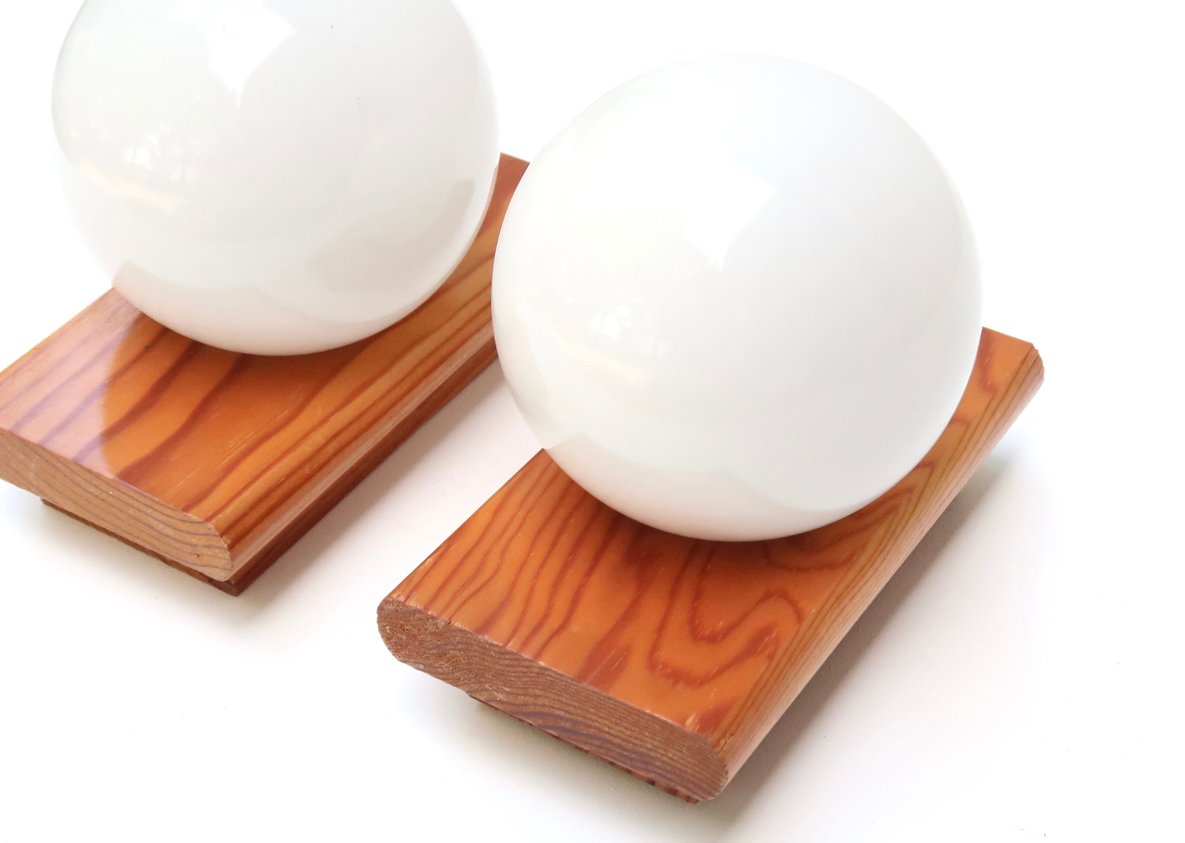 Pair of wood sconces and opaque white glass, 70s