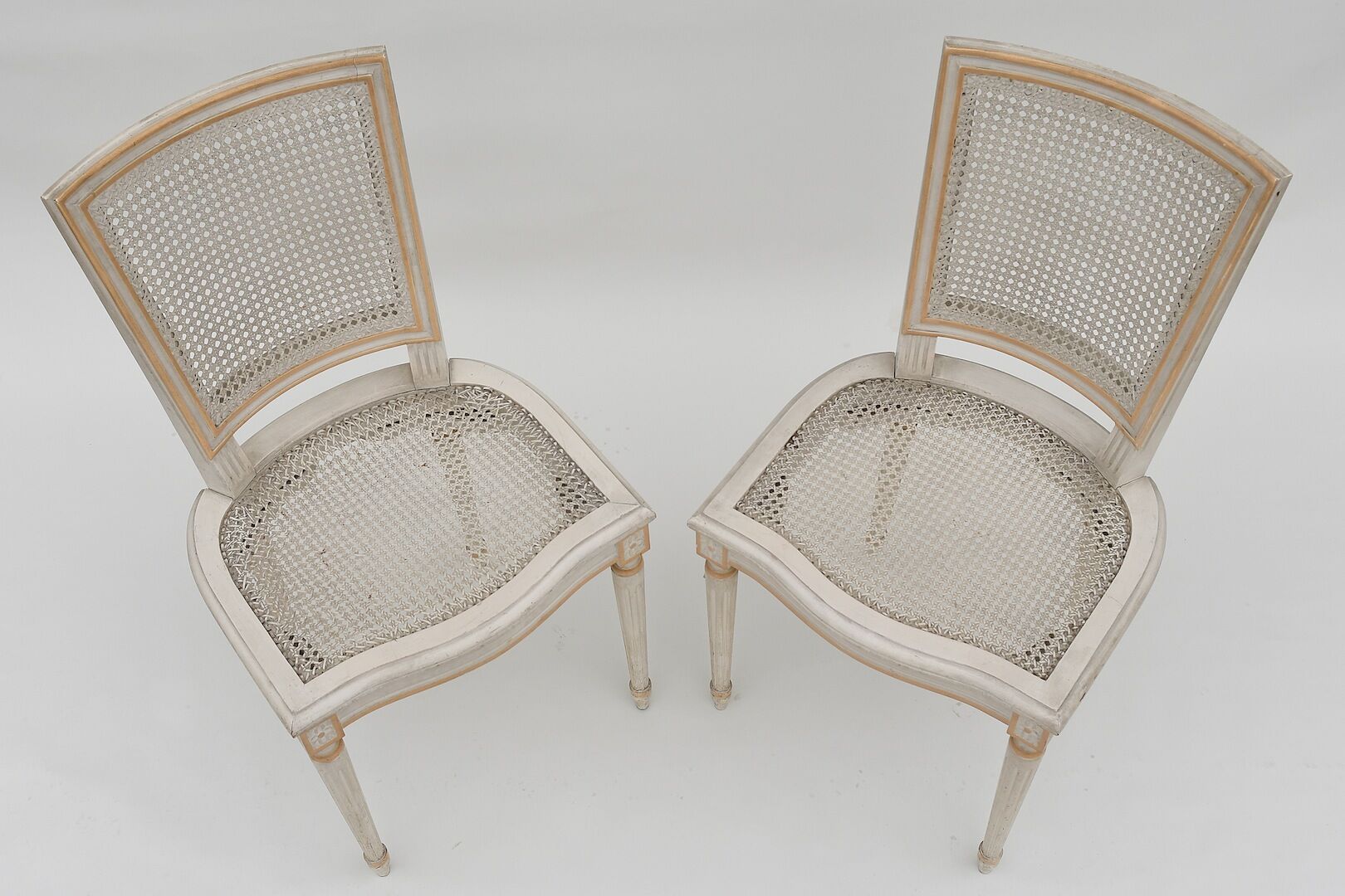 Suite de 4 chaises de style Louis XVI