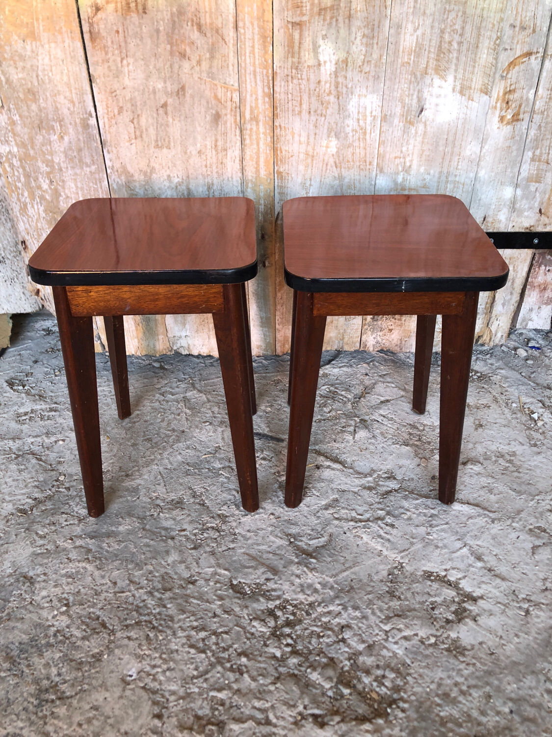 Paire de tabourets style scandinave bois & formica