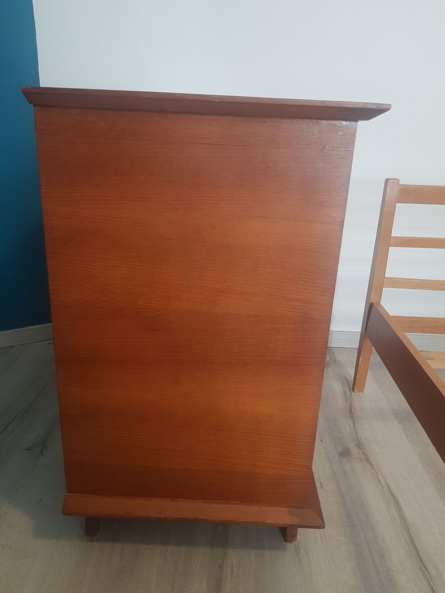 Vintage chest of drawers