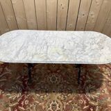 Table bistrot ovale en marbre et fonte