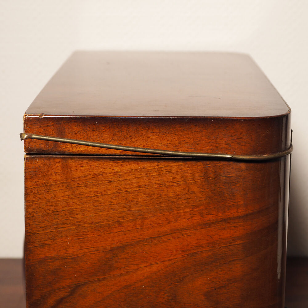 Radio Clement in wood