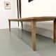 Grande table de salle à manger en chêne massif, au format XXL.