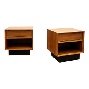 Paire de tables de chevet