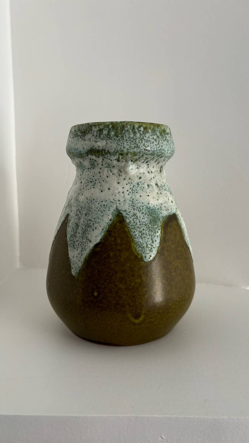 Saint Clement ceramic vase