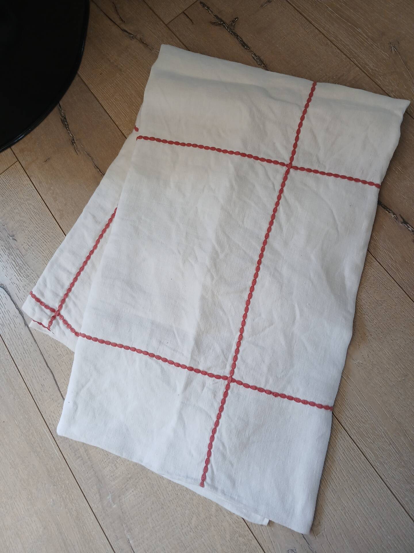 Vintage white linen tablecloth