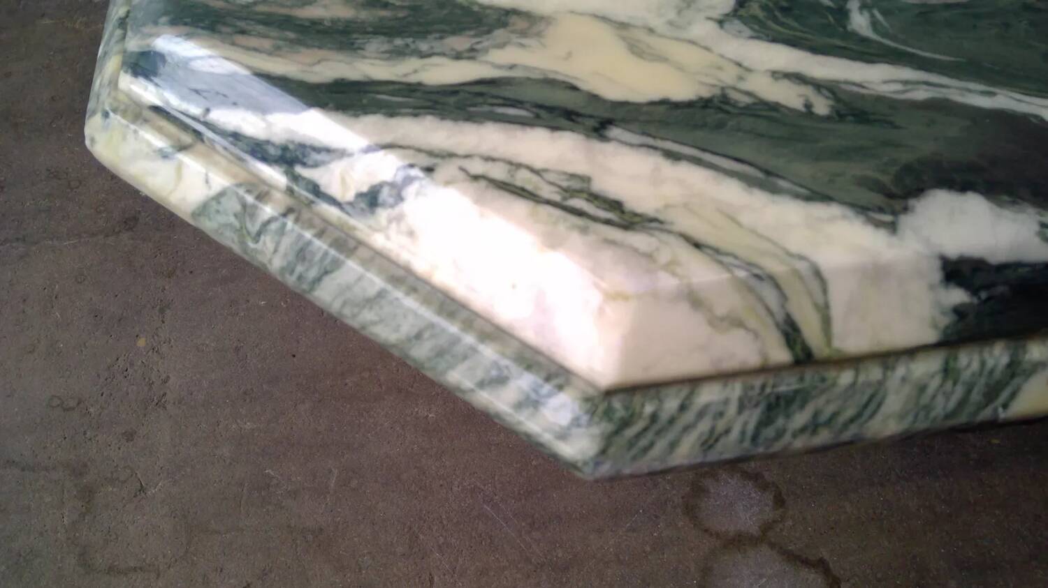 Table basse vintage rectangulaire en marbre Italie 1970