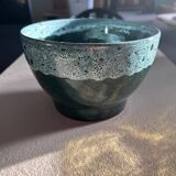 Green flowerpot with foam edging