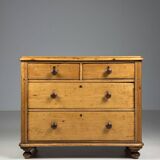 Pine commode English