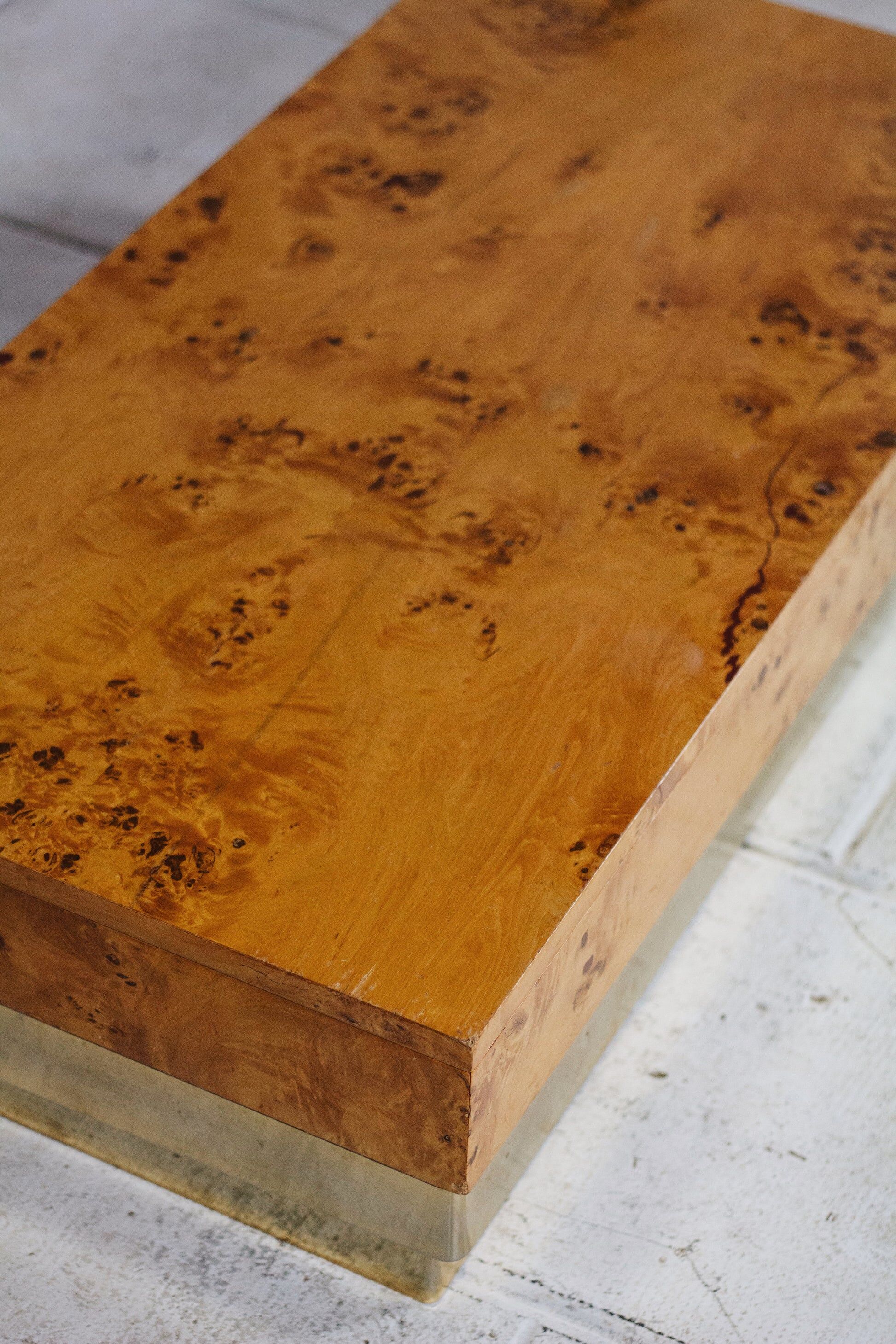 Coffee table in elm burl and brass, 1970