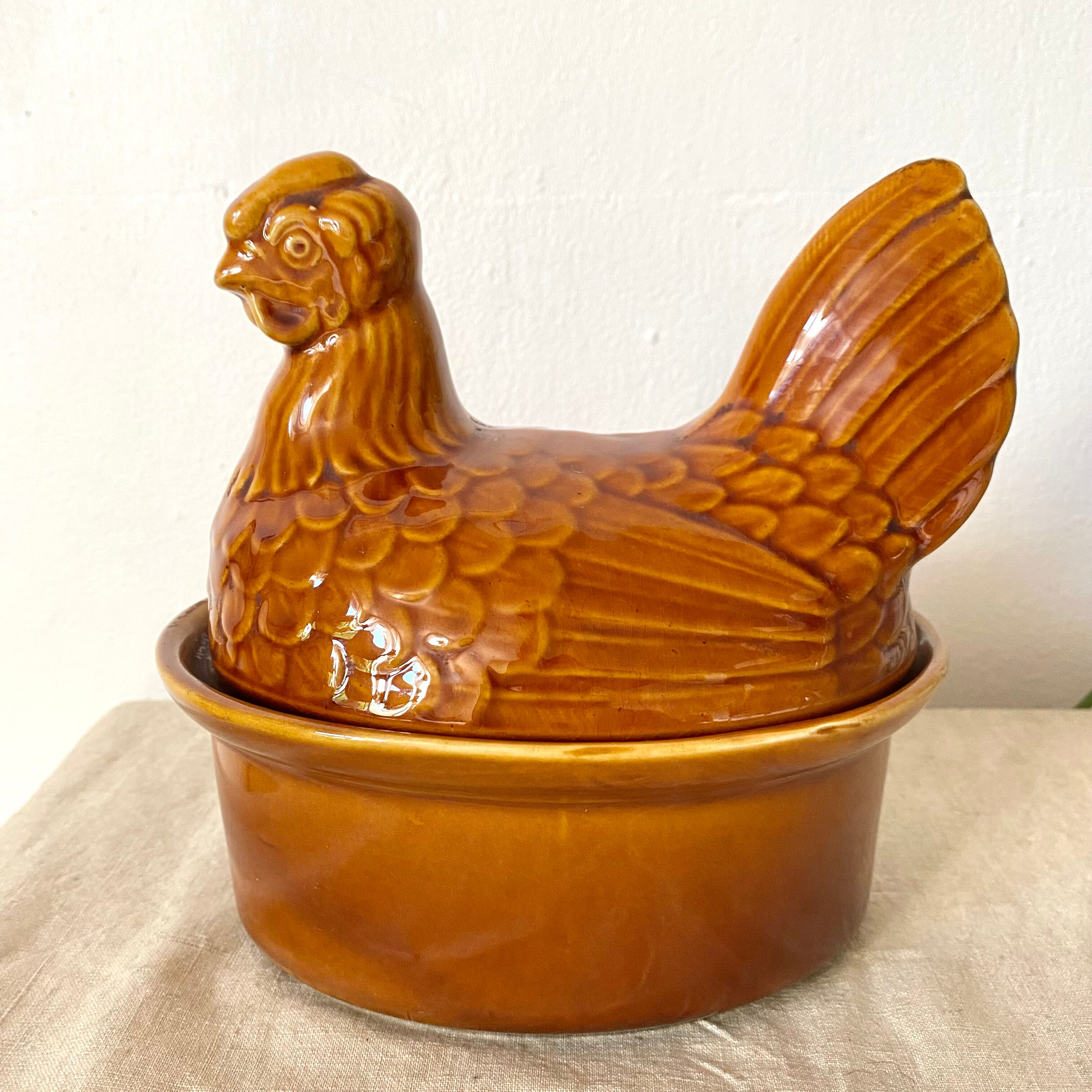 Ceramic terrine hen Geo