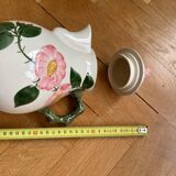 Villeroy & Boch wild rose teapot