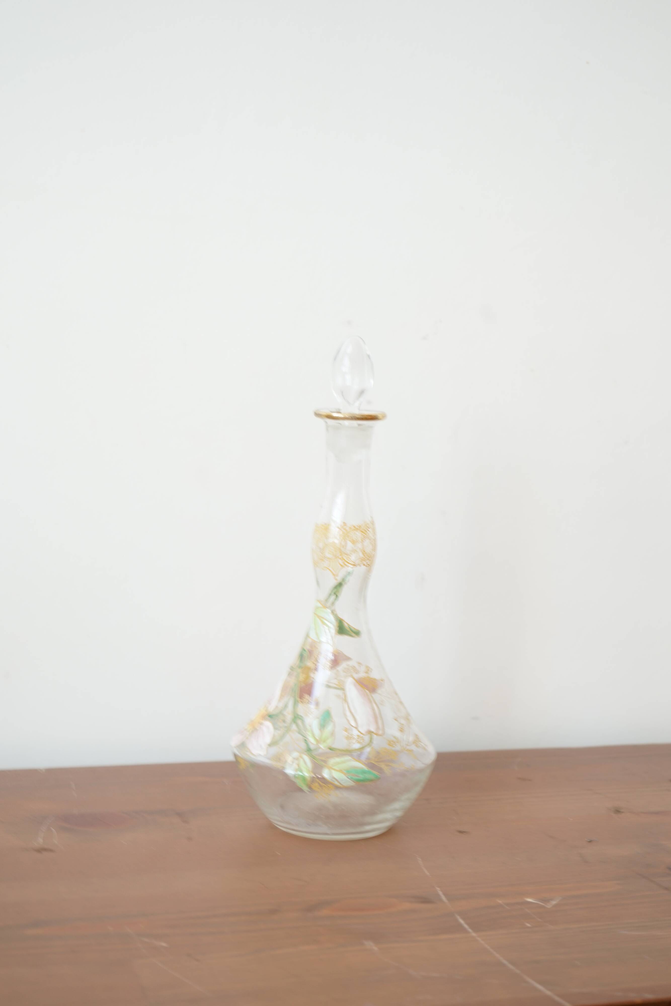 Legras (Fin XIXe siècle) carafe à liqueur en verre émaillé à décor de fleur