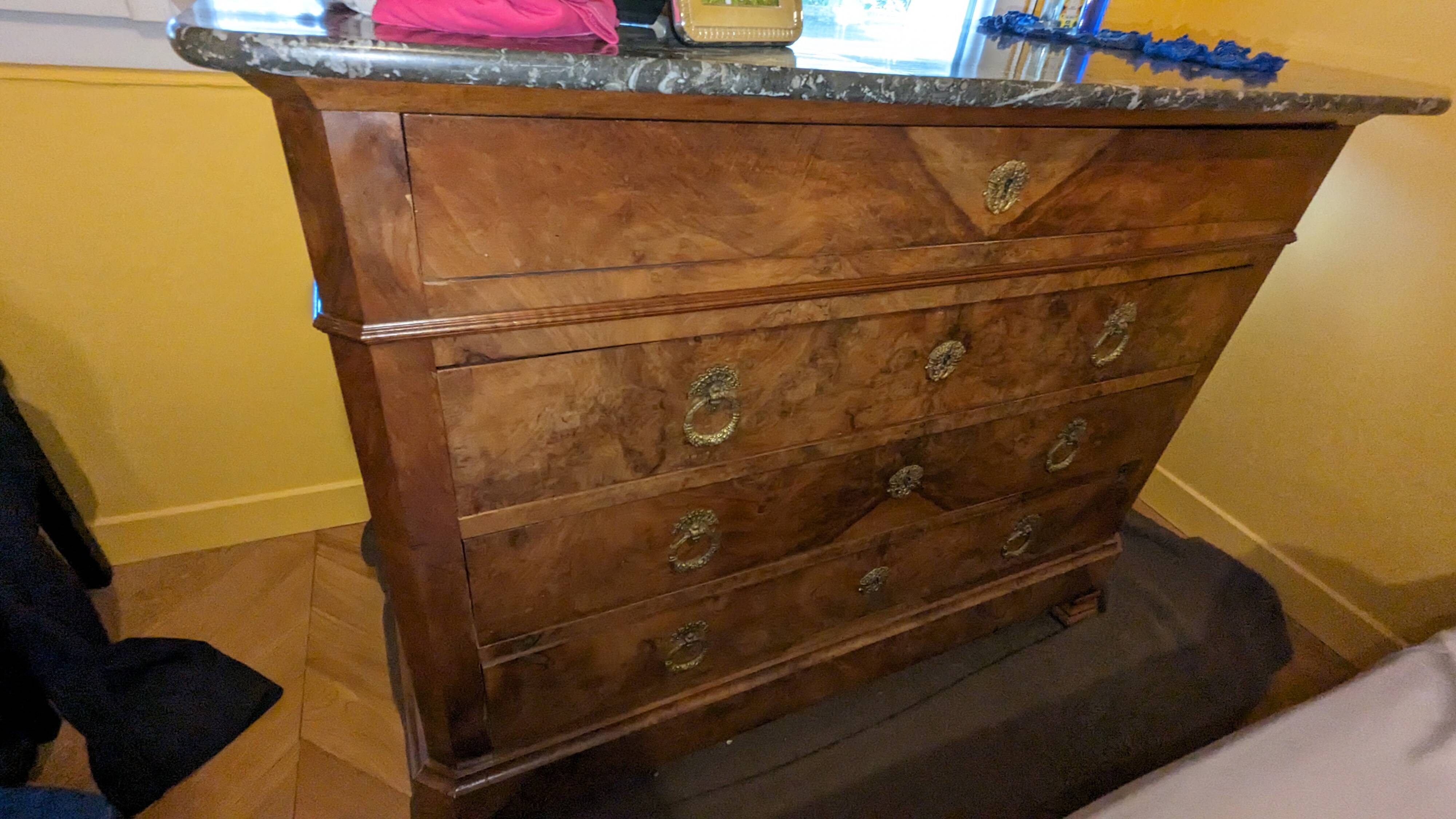 Commode style Louis Philippe
