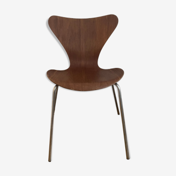Chair Arne Jacobsen