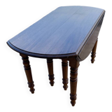Extendable oak table