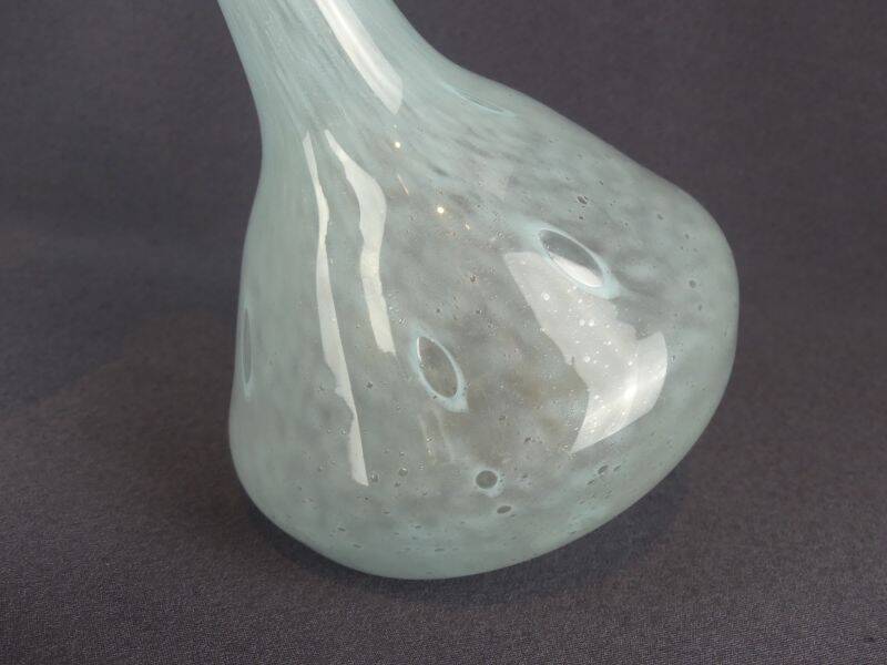 Schneider, glass vase with a blur effect