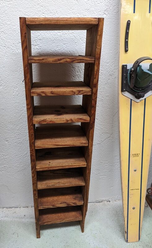 Wooden locker 8 boxes