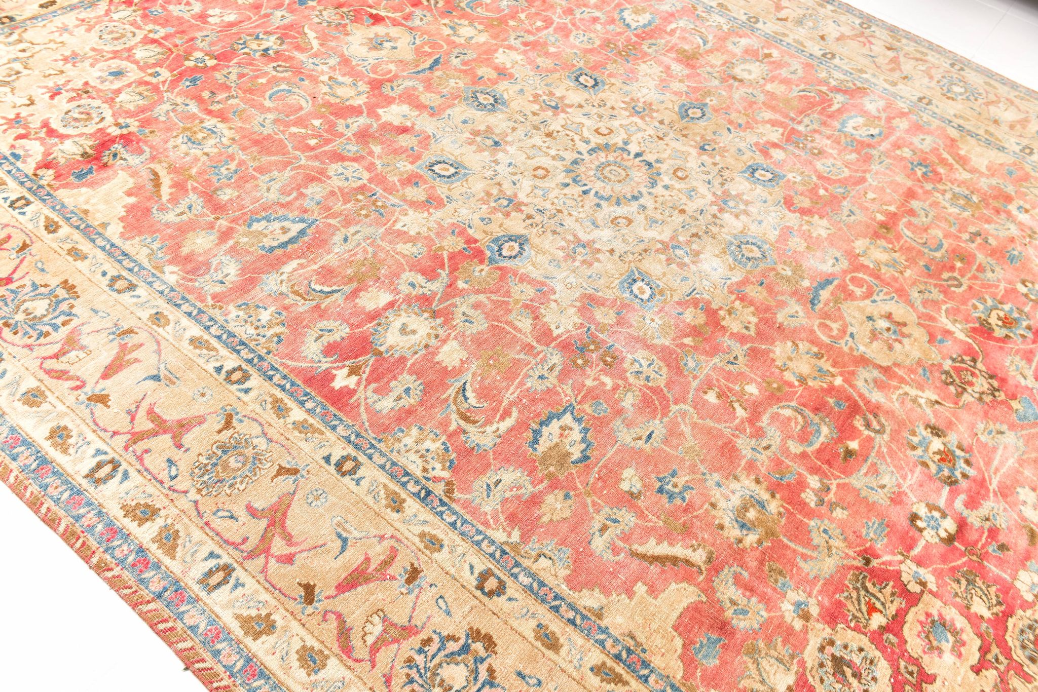 Persian Red & Cream Living Room Carpet, 279x374Cm