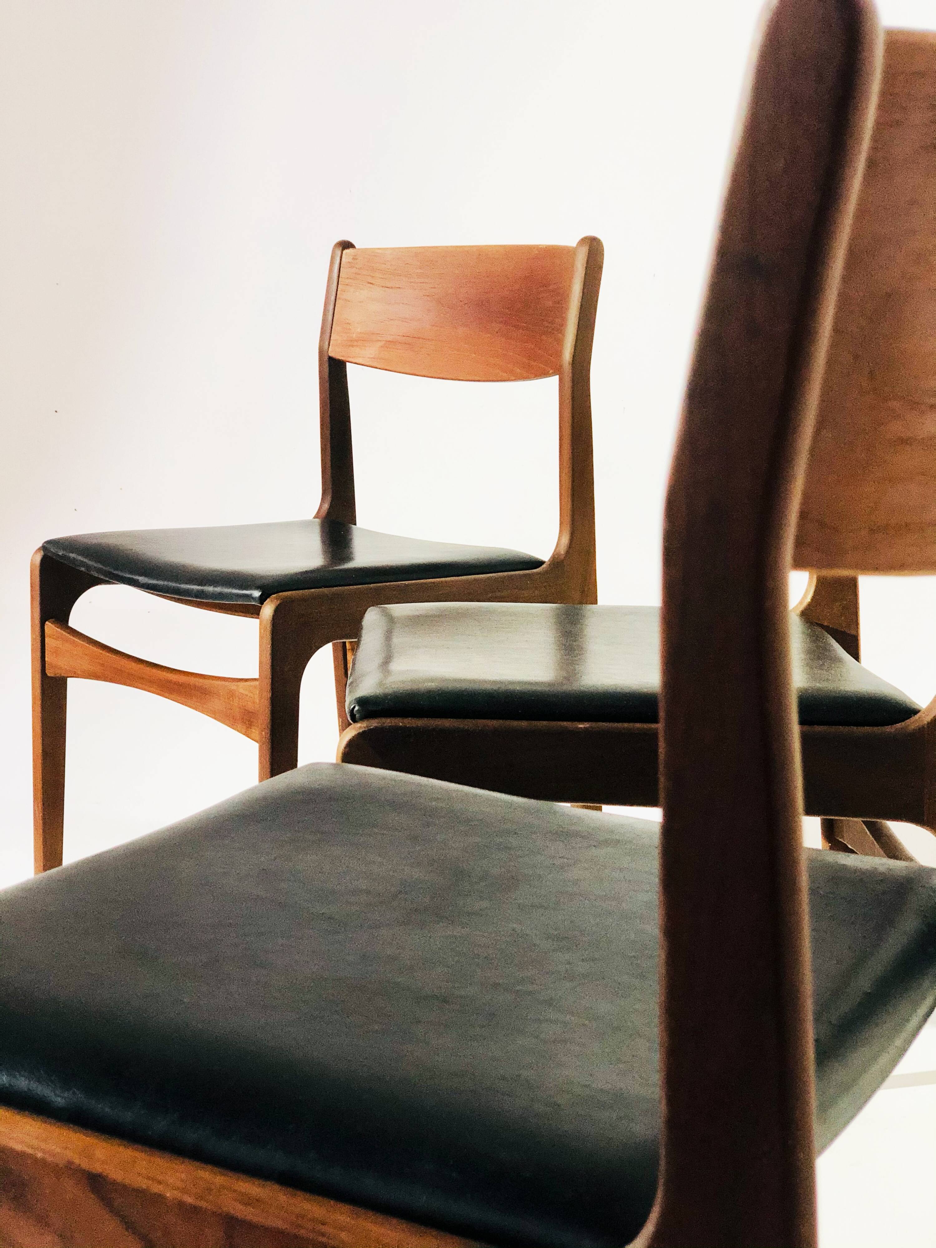 Suite of 3 vintage Scandinavian chairs