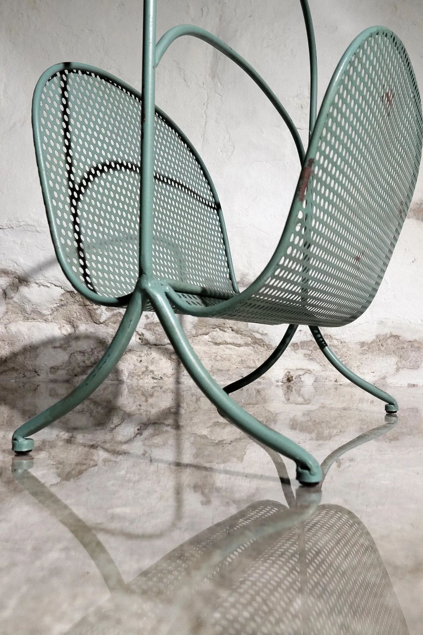 Vintage design metal magazine rack in mint green, Mathieu Matégot style