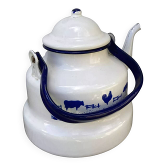 Enameled farmhouse teapot