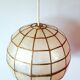Suspension boule nacre et laiton 70s