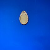 Oval frame