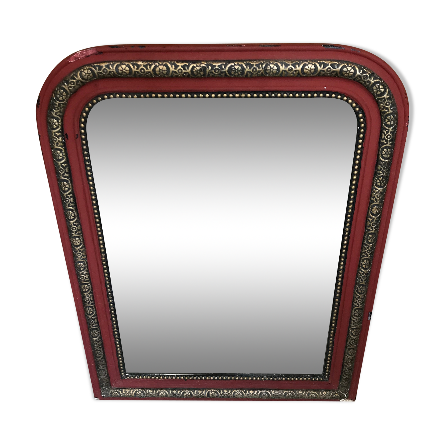 Antique Louis Philippe mirror in wood and plaster with a row of pearls and vintage friezes