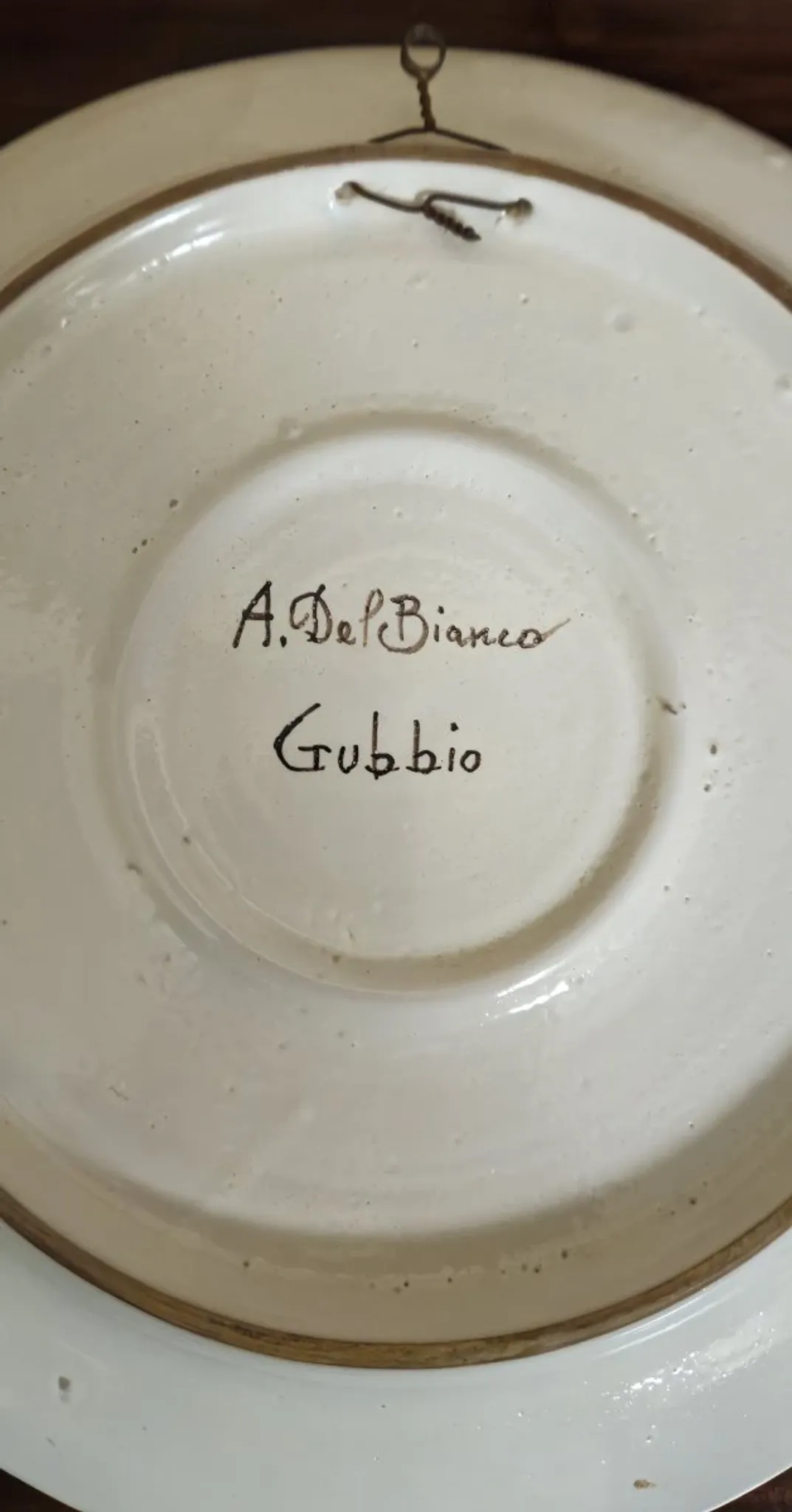 Decorative ceramic plate – Signed A. Del Bianco, Gubbio (Italy)