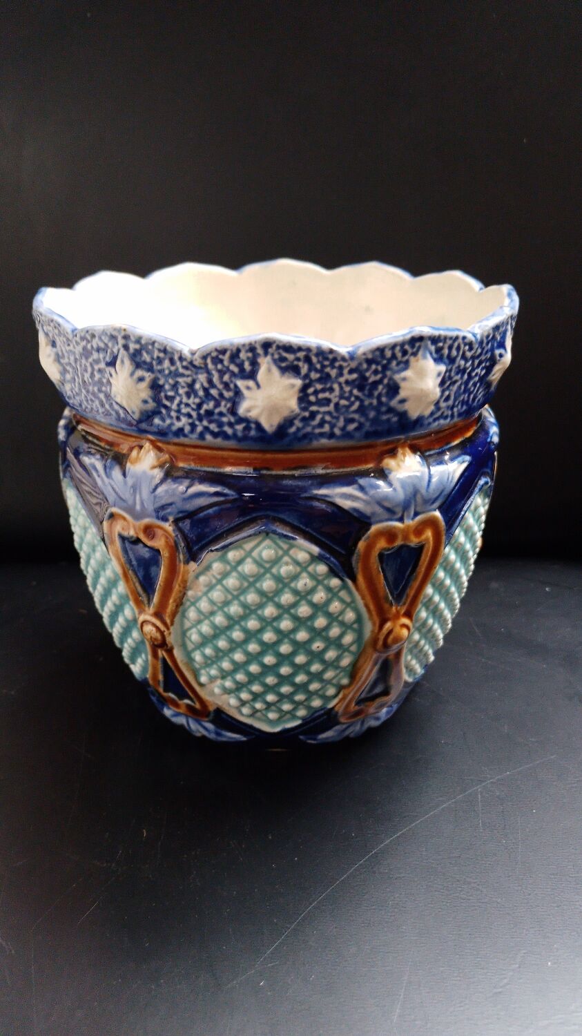 Cache pot