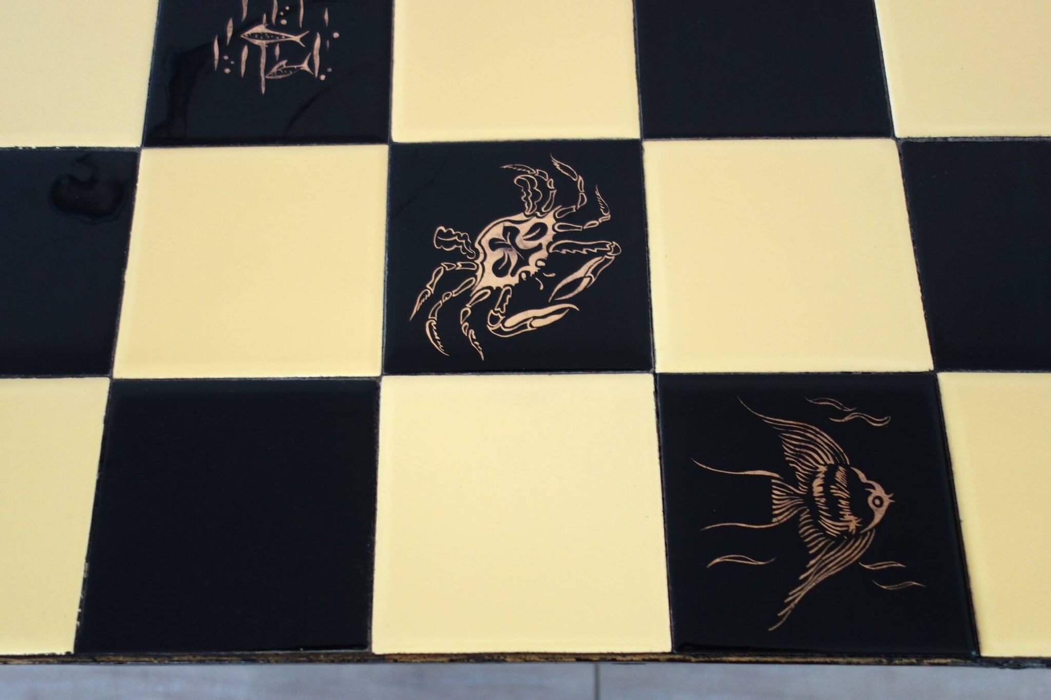Table d'appoint en métal et céramique, années 50-60