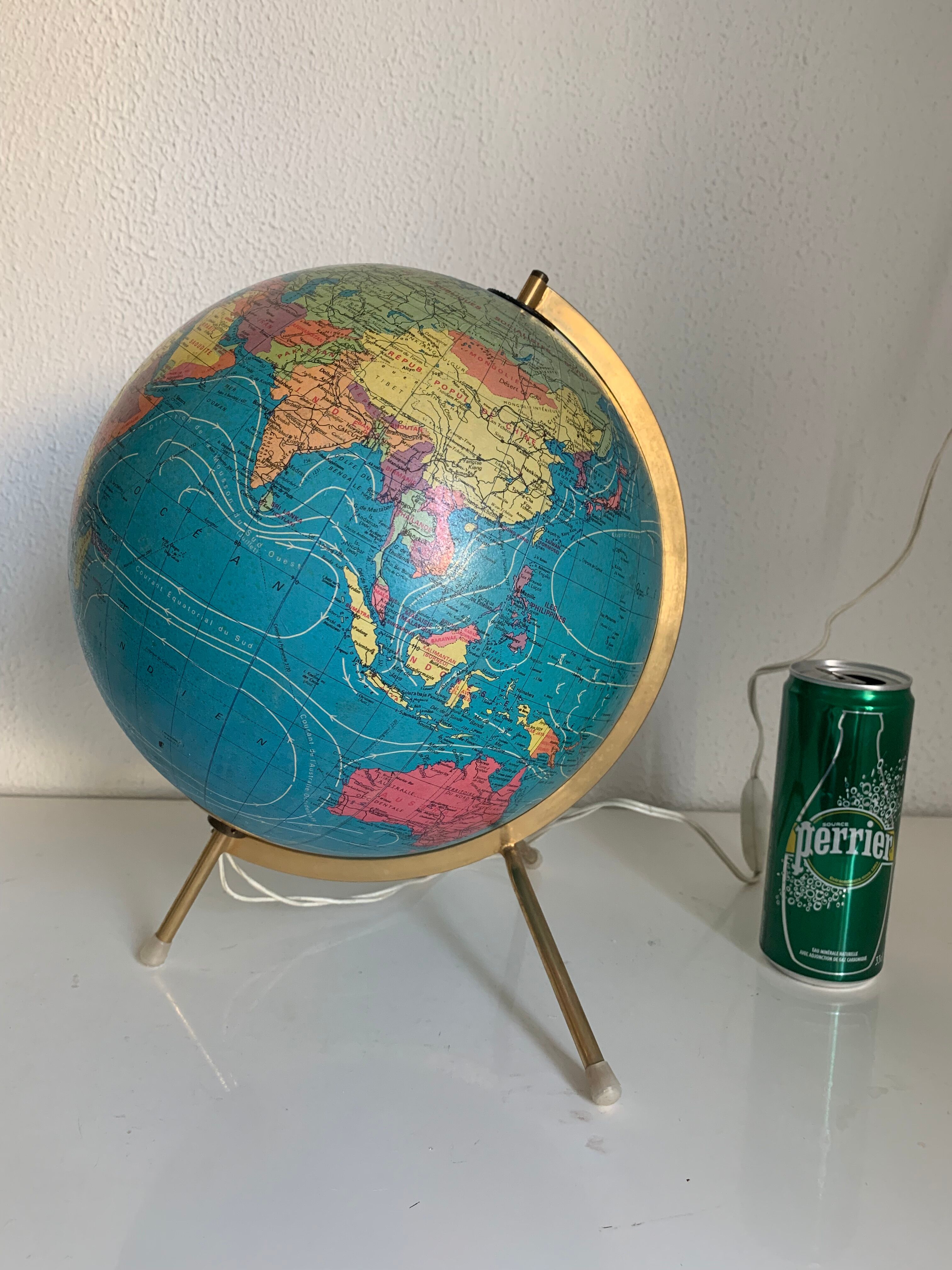 Globe vintage 1975 terrestre verre tripode doré Taride