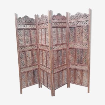 Syrian-style screen