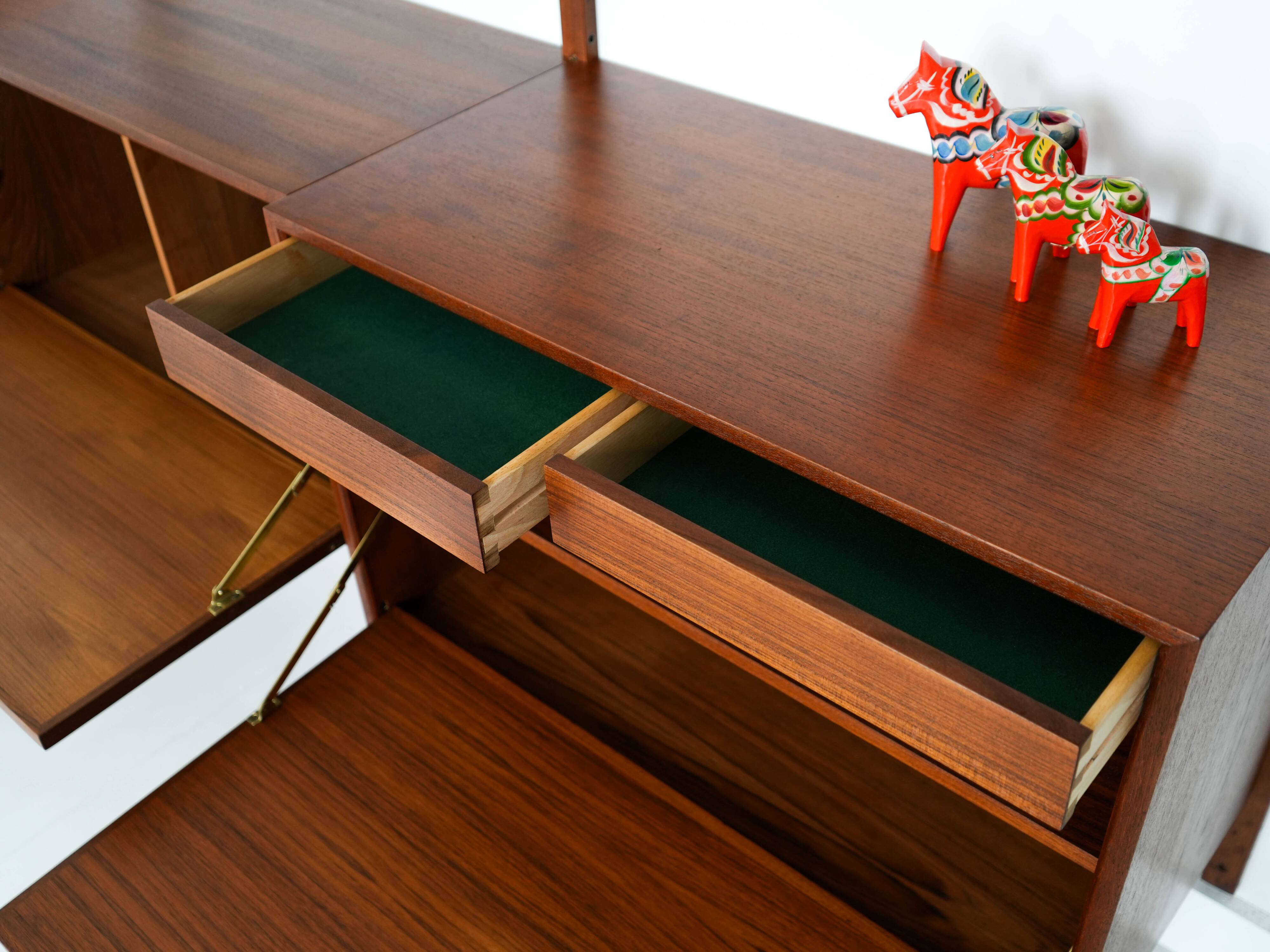 Teak shelving unit, Danish design, 1960s, designer: Poul Cadovius