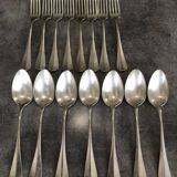 Lot de 15 anciens couverts en métal argenté monogrammé, orfèvrerie christofle