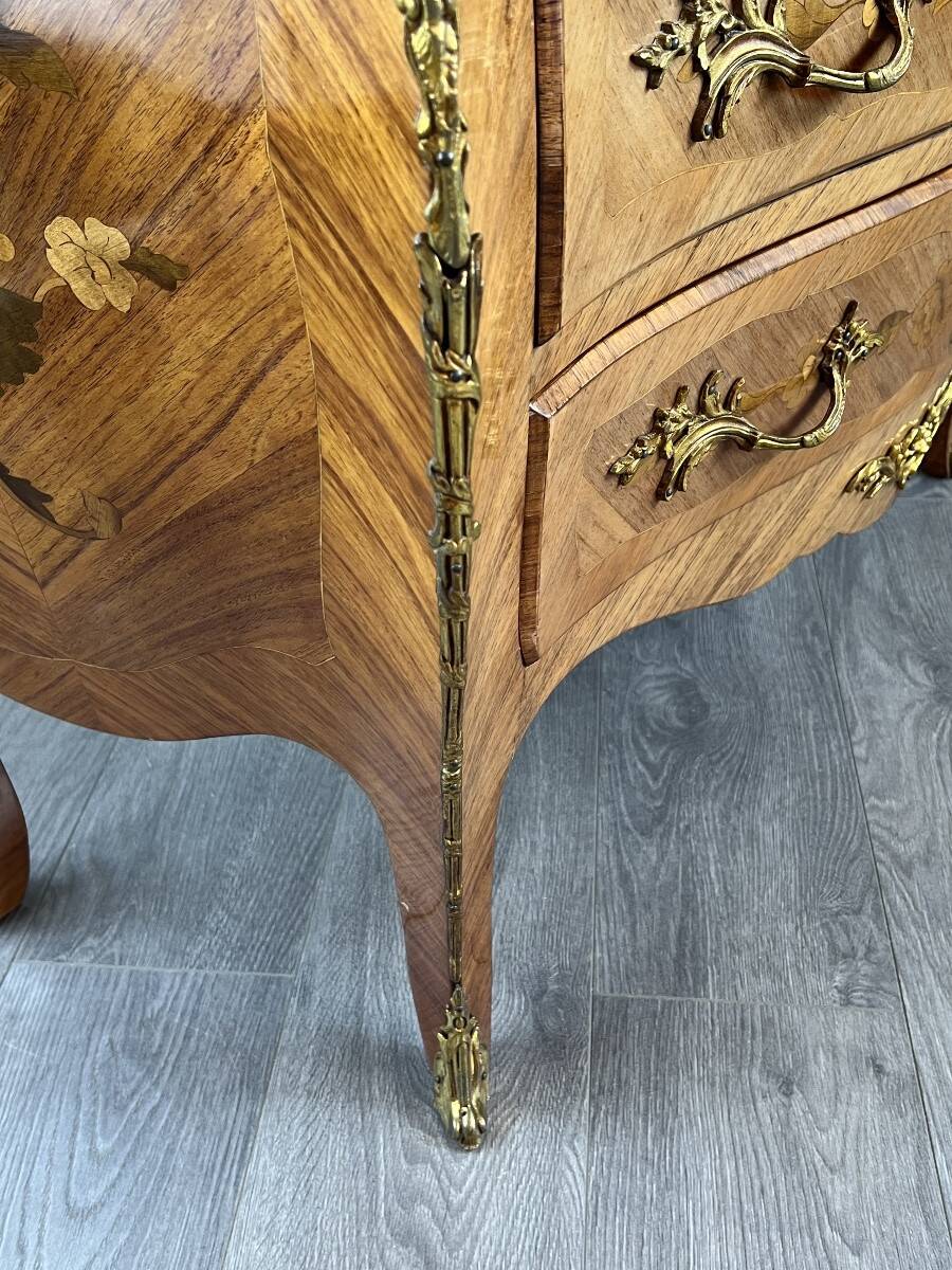 Louis XV chest of drawers stamped Marking P., late 19th century